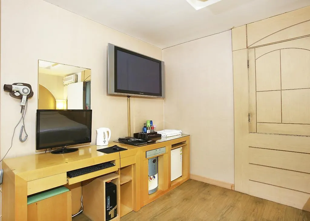 Sky Hotel Jongno Soul